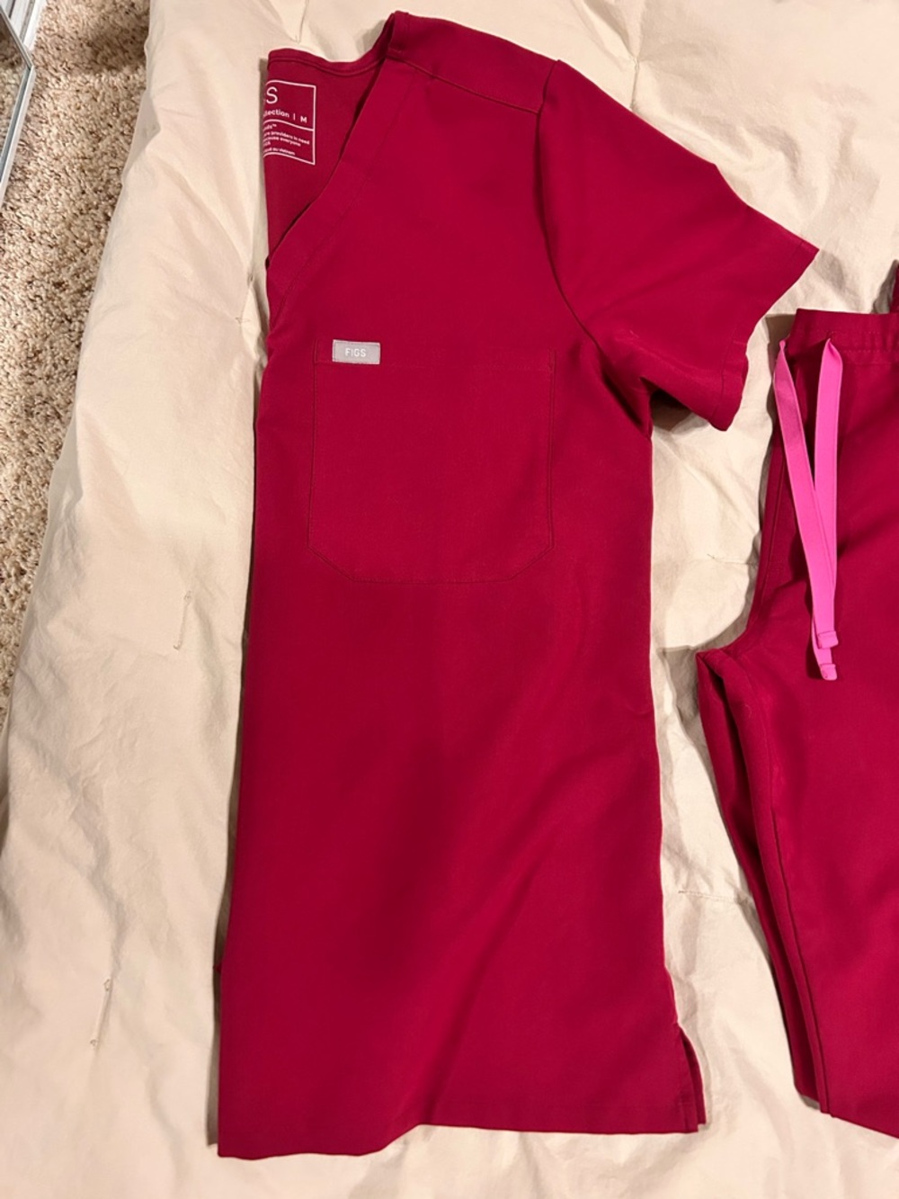 FIGS Women's Scrub Set  Pink color - Picture 7 of 10